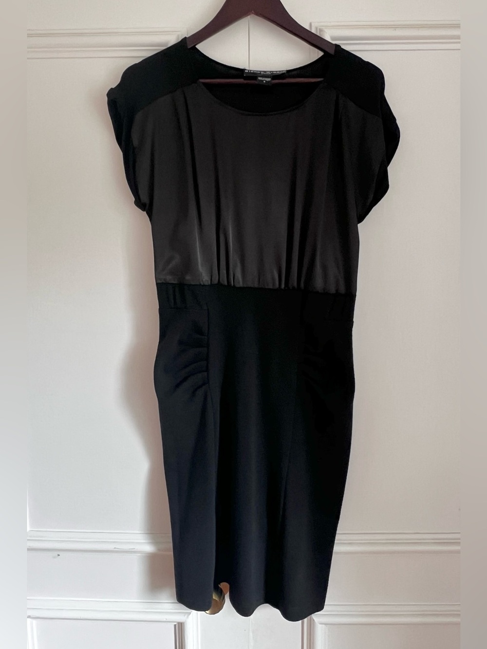Bianca Nygard, Elegant Black Sheath Dress - Classic Work-to-Event Style